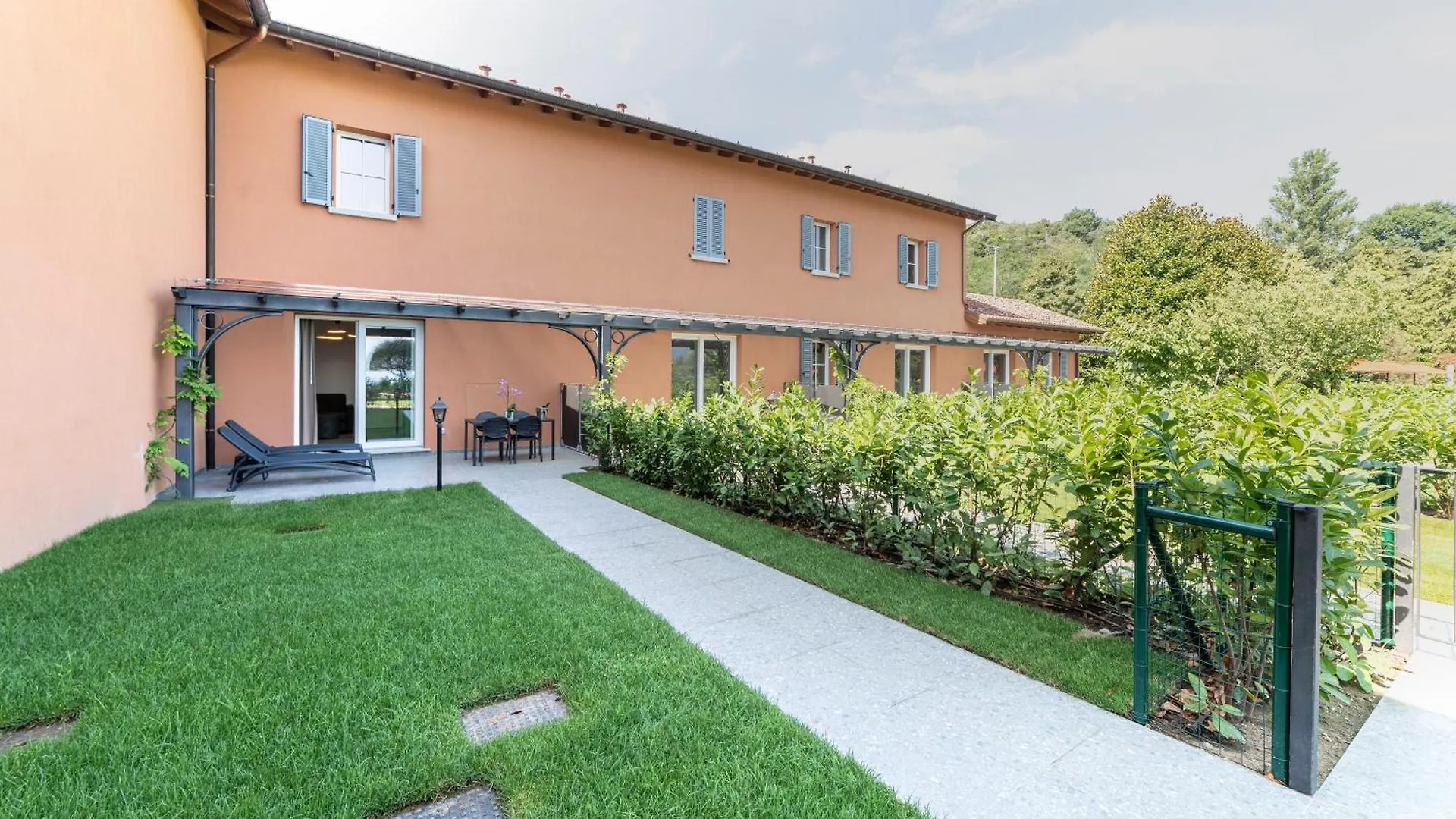 Alex'S Luxury Lake View Apt Pool And Tennis Como 0*,  Italy